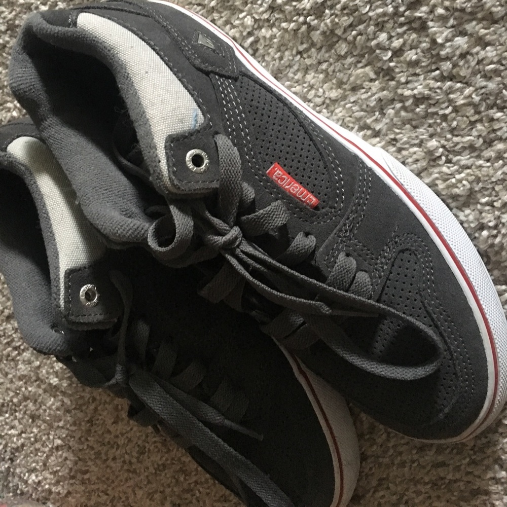Emerica skate shoes